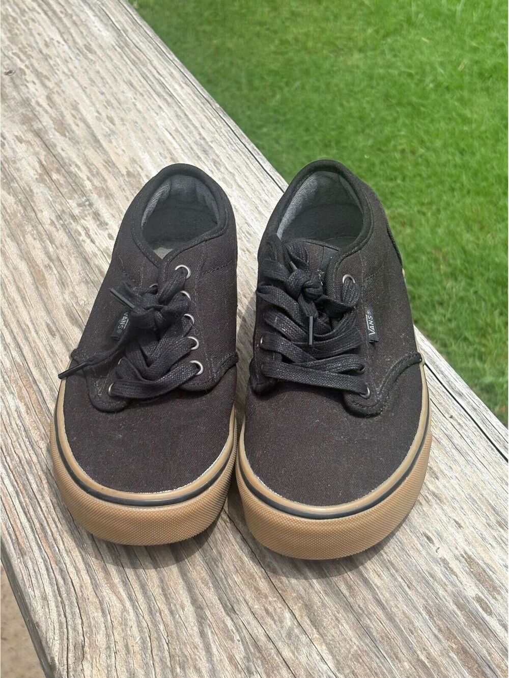 Vans Men's Atwood Black/Gum 12 oz Canvas Skate Shoes Size 8.5